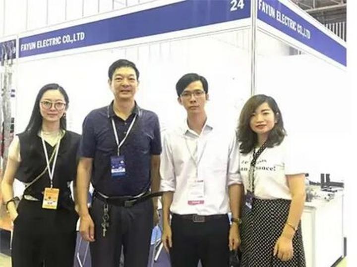 Xu hướng Tiêm vắc-xin 6 trong 1 cho: Hotspot Matrix tiết lộ bí quyết video viral